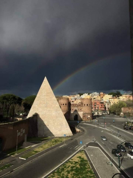 The dark side of Piramide Cestia (Rome)