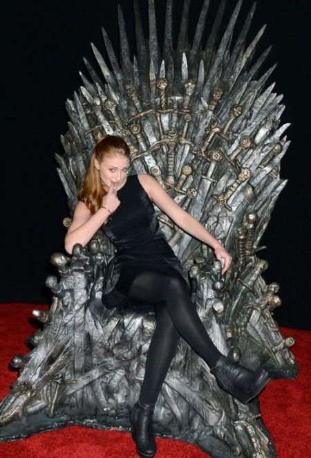 Sophie on the Iron Throne [xpost /r/GeekBoners]