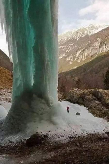 The frozen Goriuda waterfalls in val Raccolana, Friuli Venezia Giulia, Italy