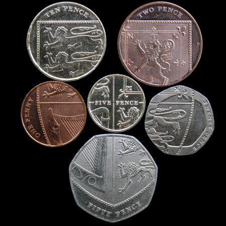 When arranged in the right way, British coins form the Royal Coat of Arms