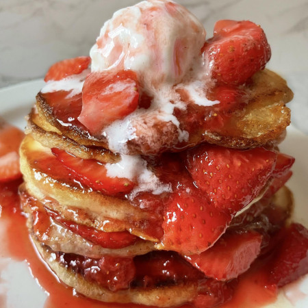 Strawberry pancakes