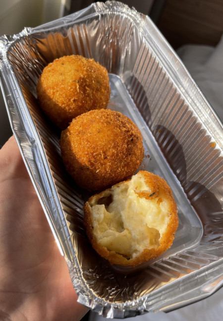 Deep fried Mac n Cheese Balls 🧀