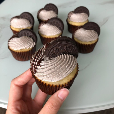 Girlfriend Made Vanilla Cupcake w/ Oreo Buttercream