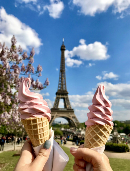 Strawberry ice cream in Paris