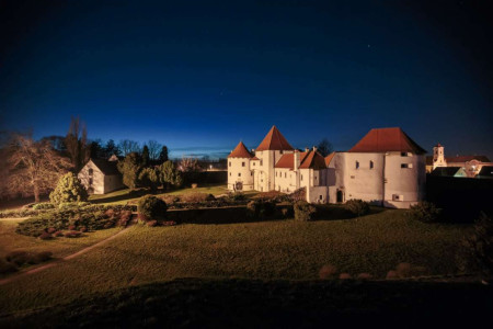 Varaždin Old town by night