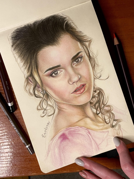 Hermione’s portrait is complete. A5 sketchbook, colored pencils