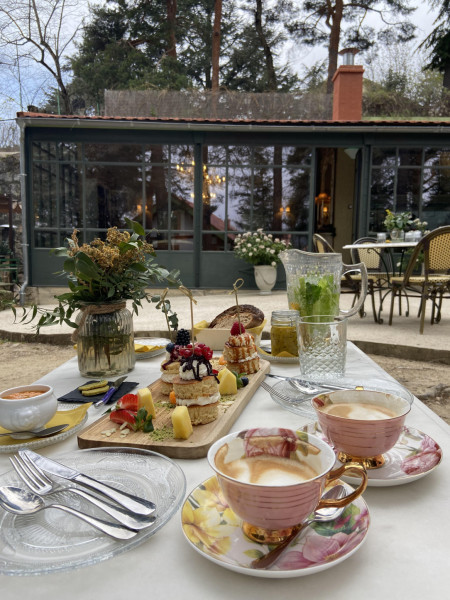 Breakfast on the outskirts of Madrid, Spain