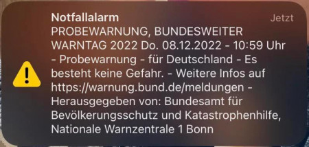 Testing its warning capability, Germany tested minutes ago nationwide cell-broadcasting for the first time. Also all sirenes were activated