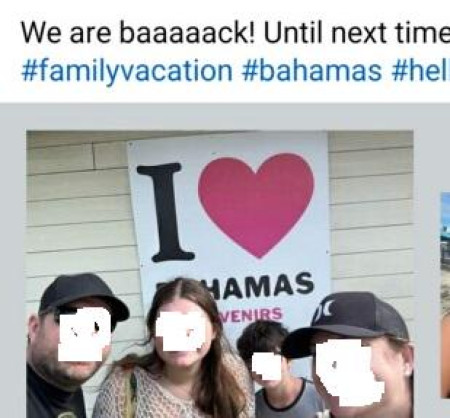 Really unfortunate head placement on this family vacation photo