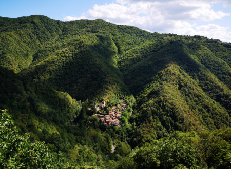 Village of Senarega, Ligurian Appennine