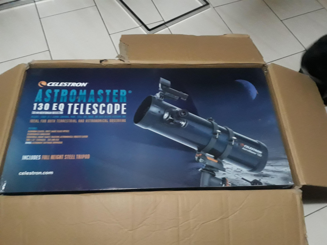 My long awaited telescope finally arrived! Can&#039;t wait to observe the shit out the night sky :)