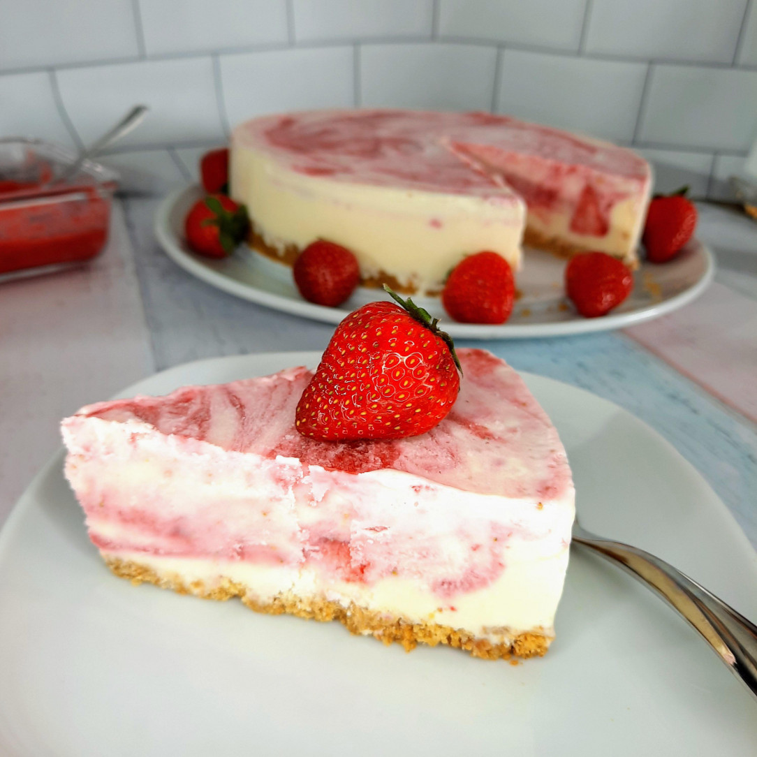 Strawberry ice cream cake