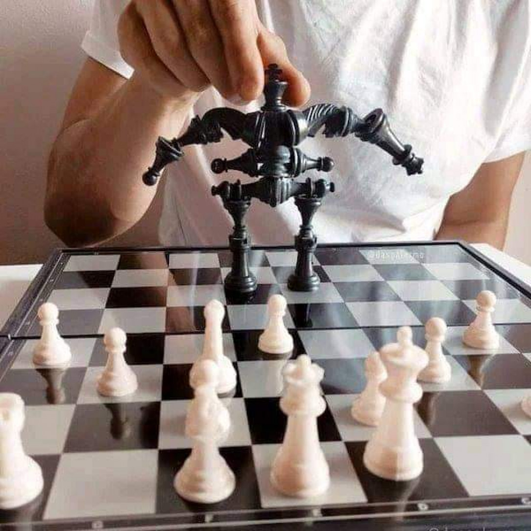 Mega Chessatron, the un-checkmatable