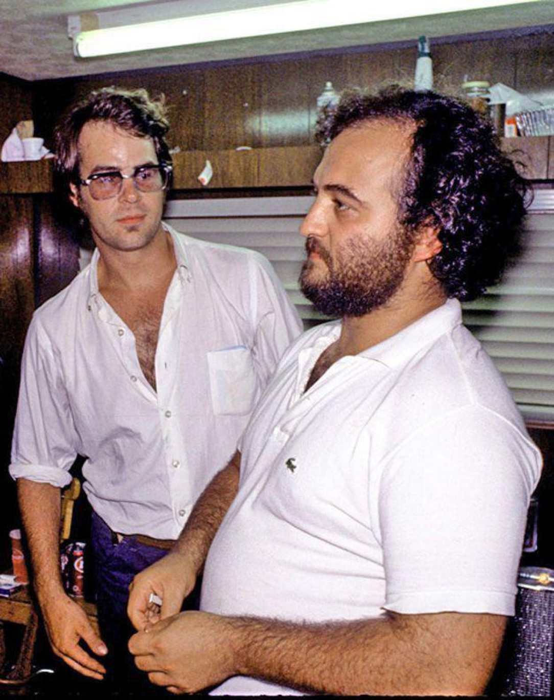 This picture kind of gives me cheeseburger/Pepsi vibes from 1978. Dan Aykroyd and John Belushi. (No Coke)