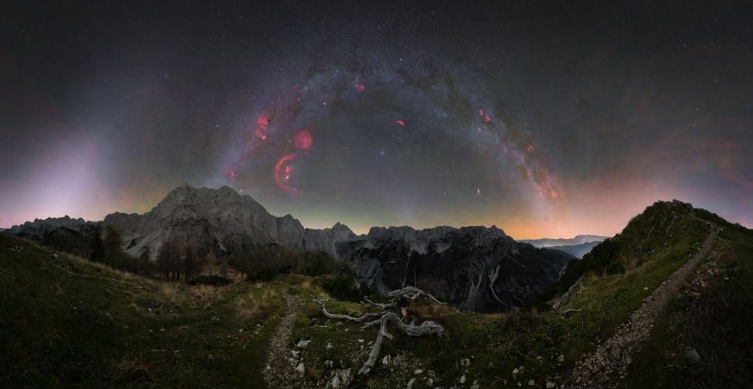 Nature&#039;s crown - 360 astro panorama (Slemenova špica, Slovenia)