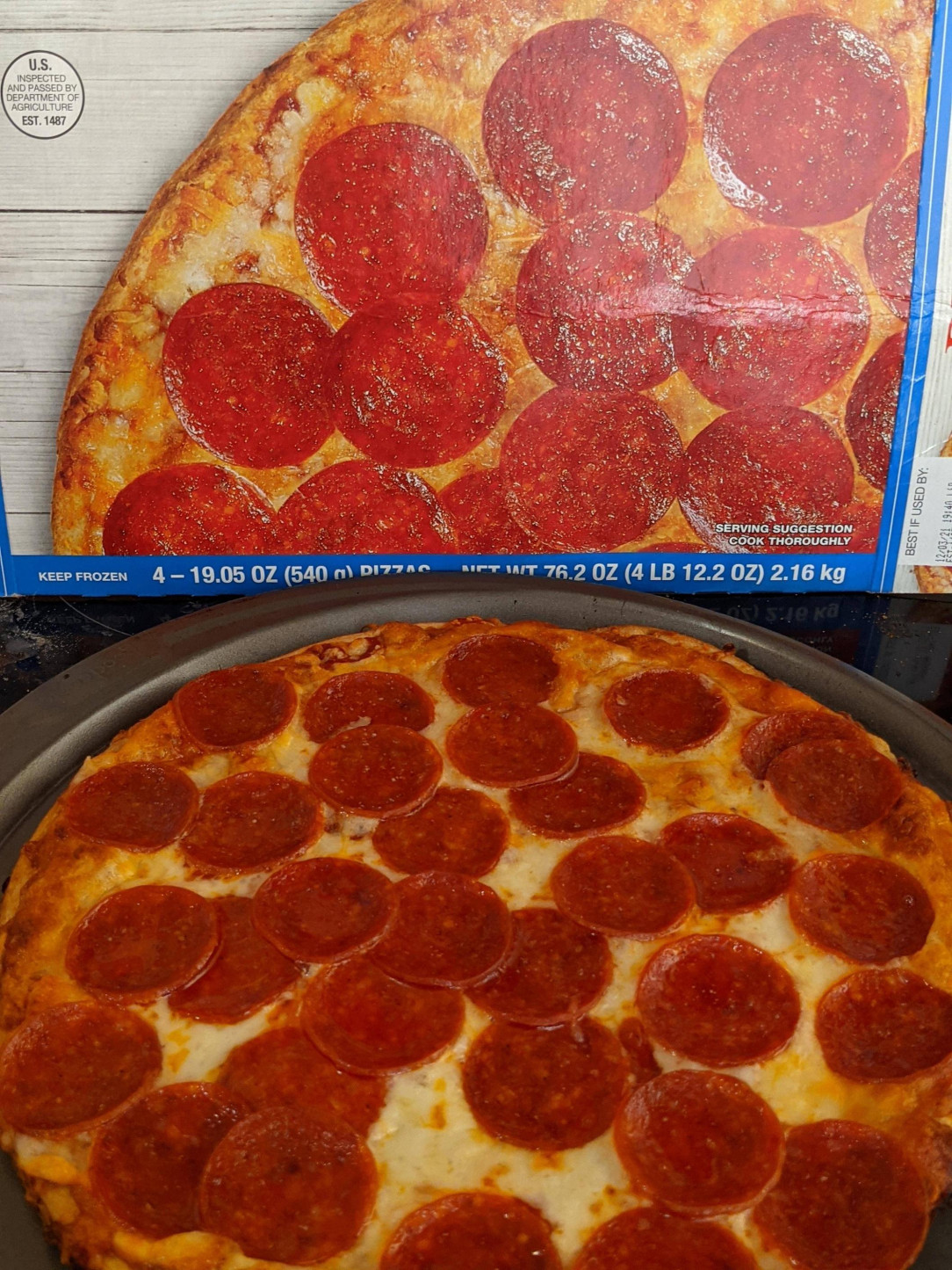 Costco brand pepperoni pizza does not disappoint