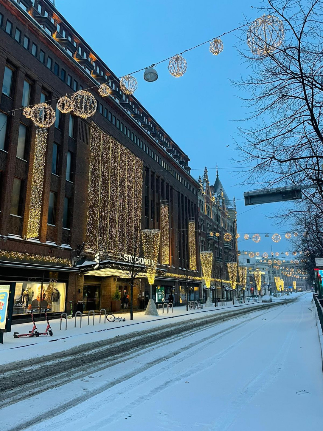 Helsinki got a small coat of snow during the night