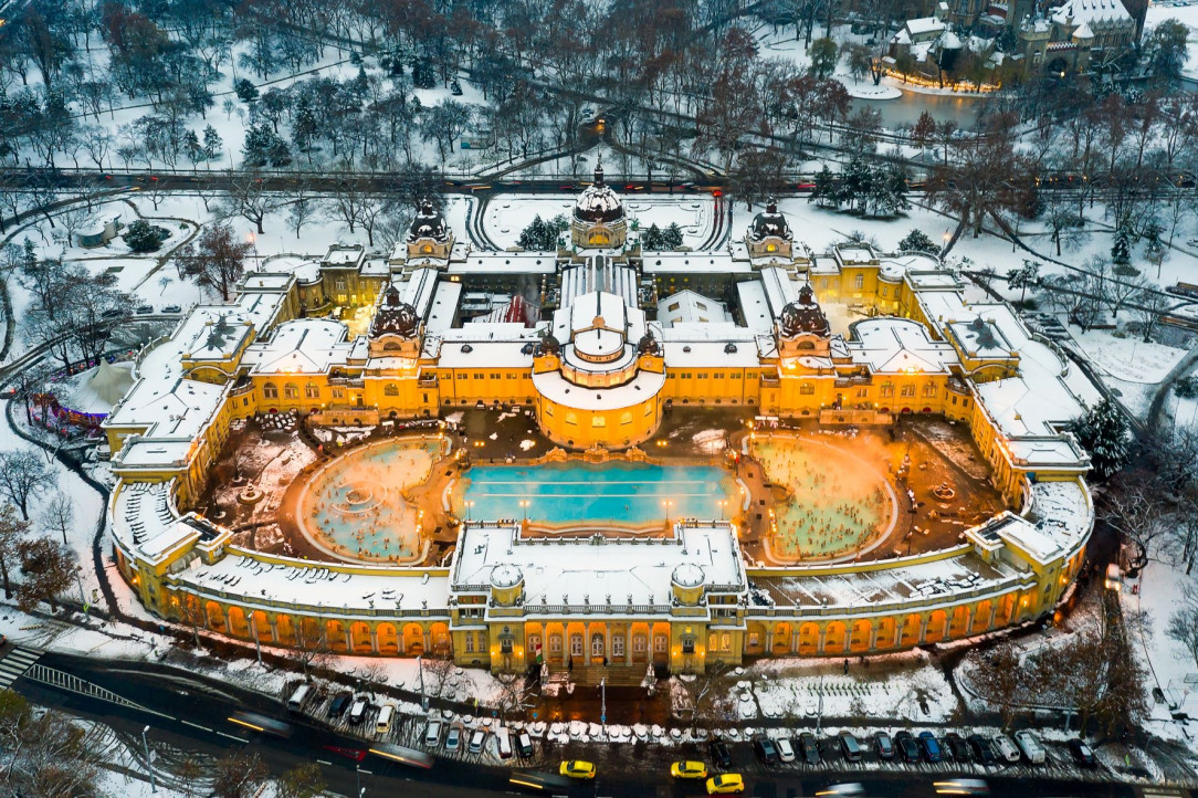 Széchenyi thermal bath, Budapest