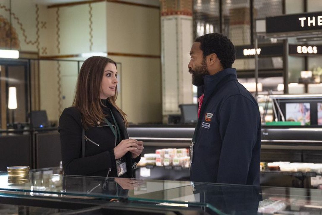 First image of Anne Hathaway and Chiwetel Ejiofor in Doug Liman&#039;s &#039;LOCKED DOWN&#039; - A quarreling couple make peace in order to take advantage of the COVID-19 pandemic and pull off a jewellery heist at the department store Harrods