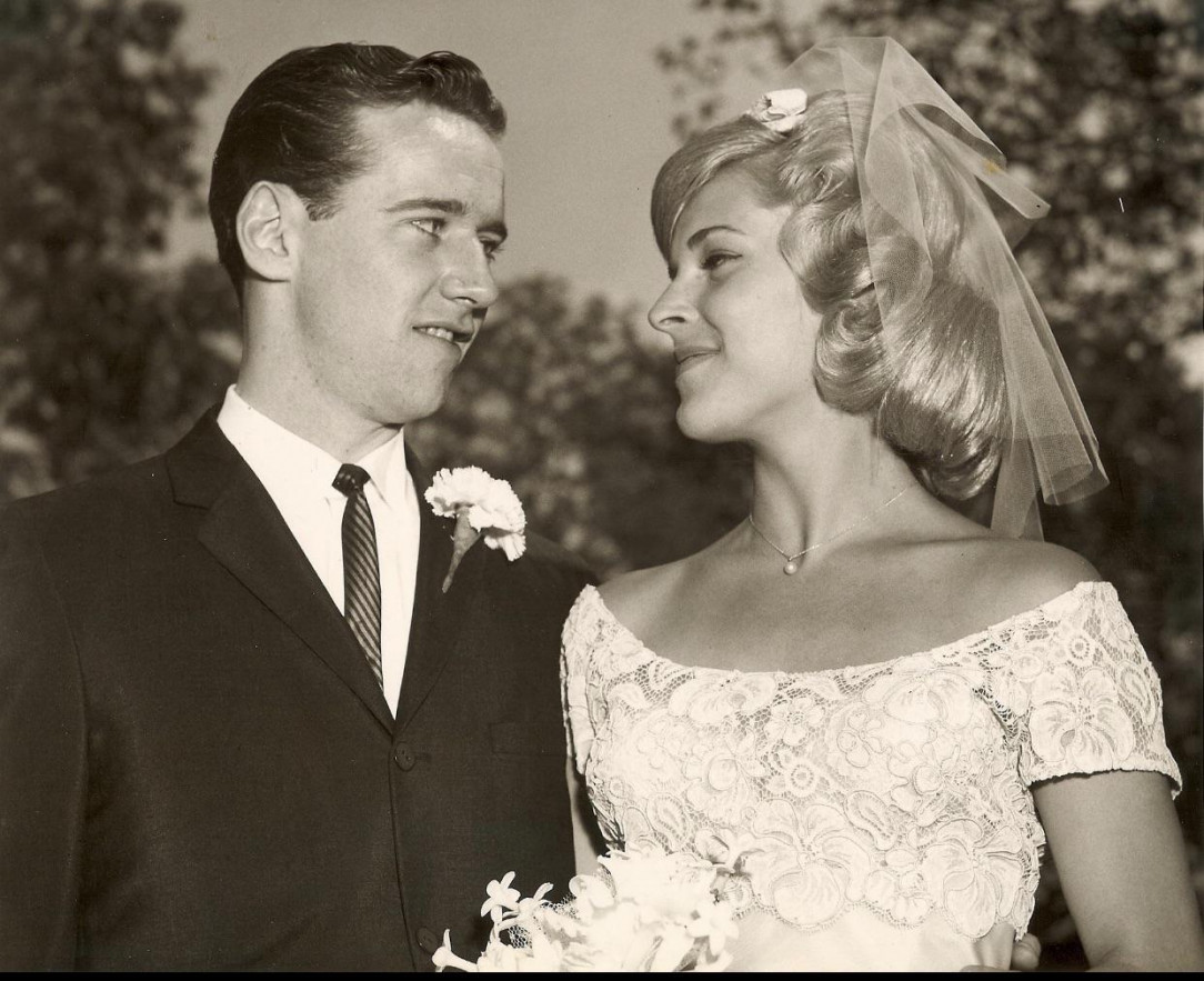 George Carlin and his wife Brenda (1961). She died of cancer in 1997