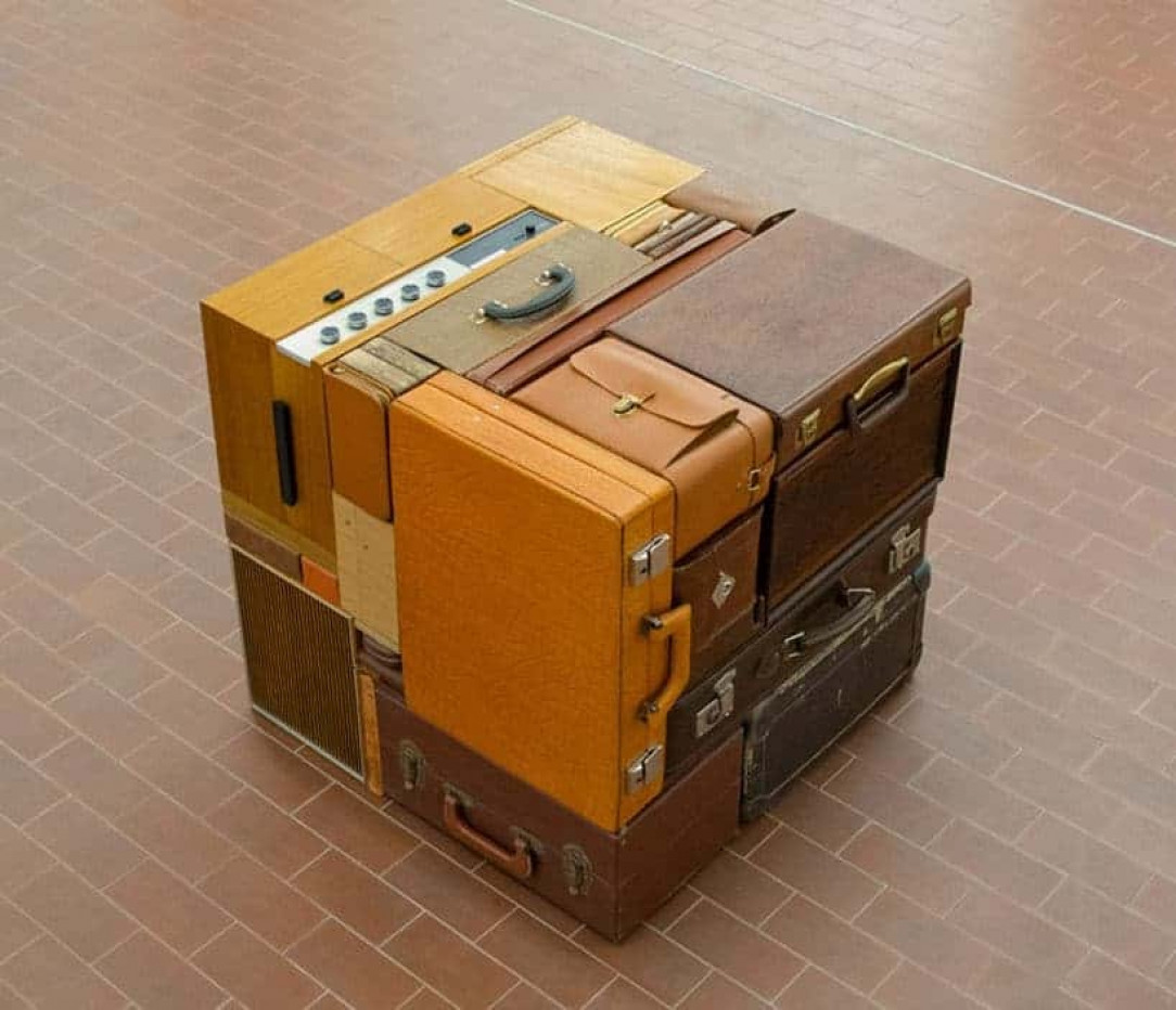 The way these suitcases form a perfect cube