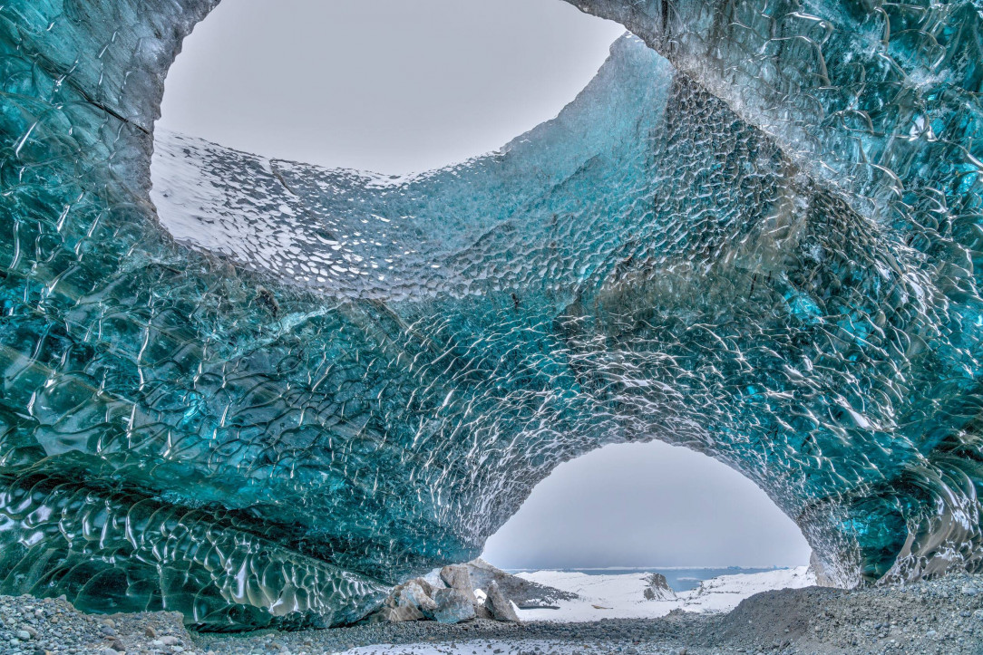 Icelandic ice cave - Jökulsárlón Glacier