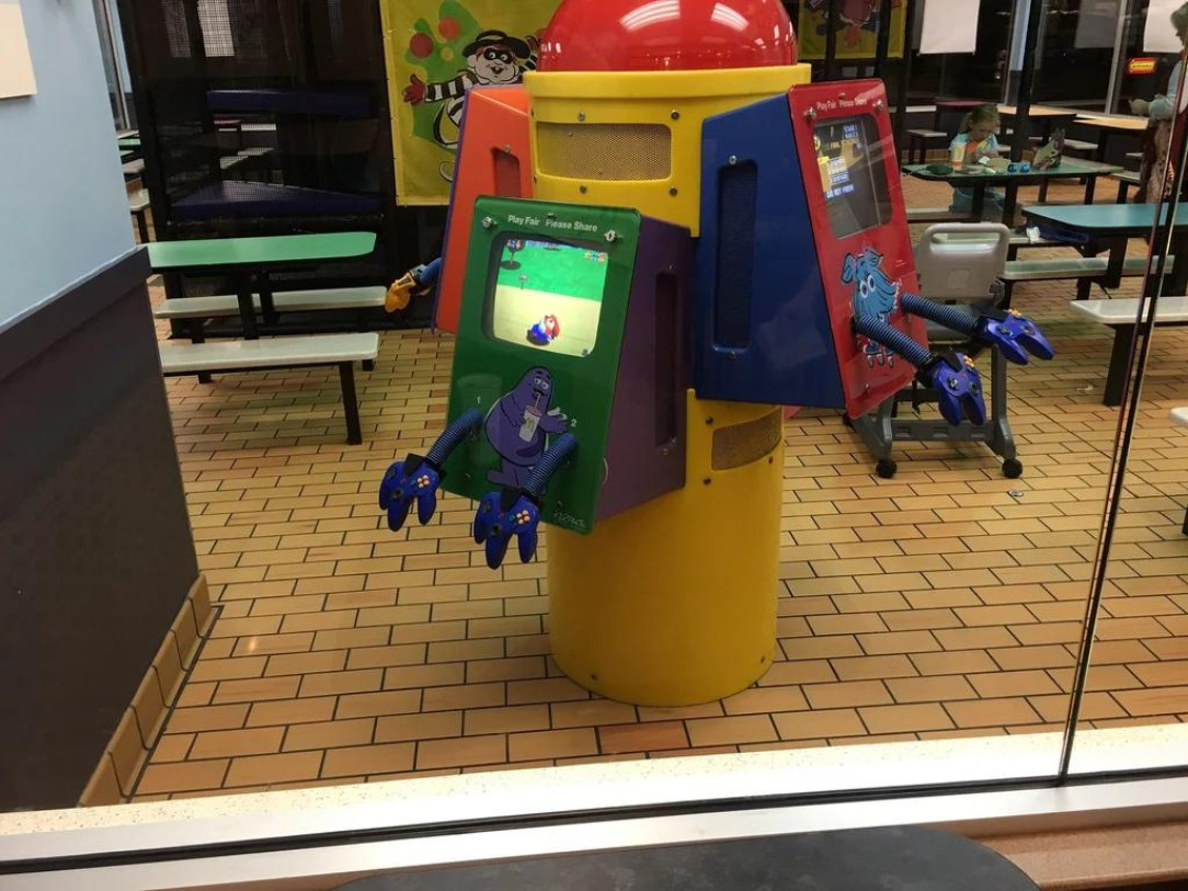 McDonald&#039;s Nintendo 64 Kiosk