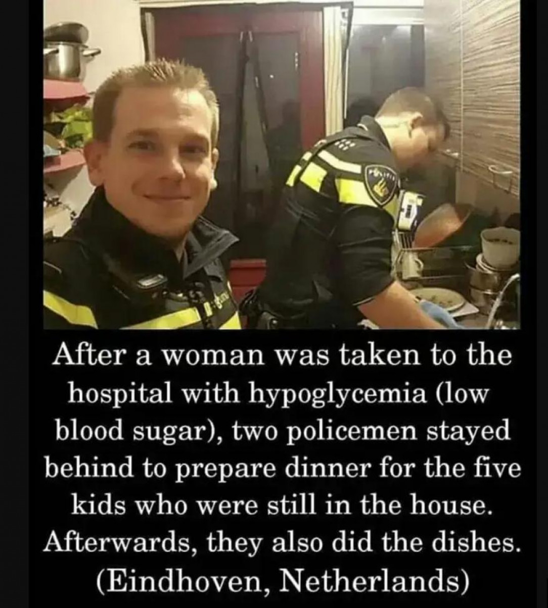 Wholesome police in the Netherlands just doing what they can to help