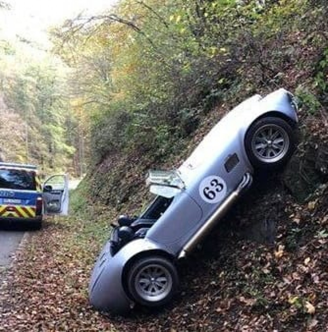 how not to park a Cobra!