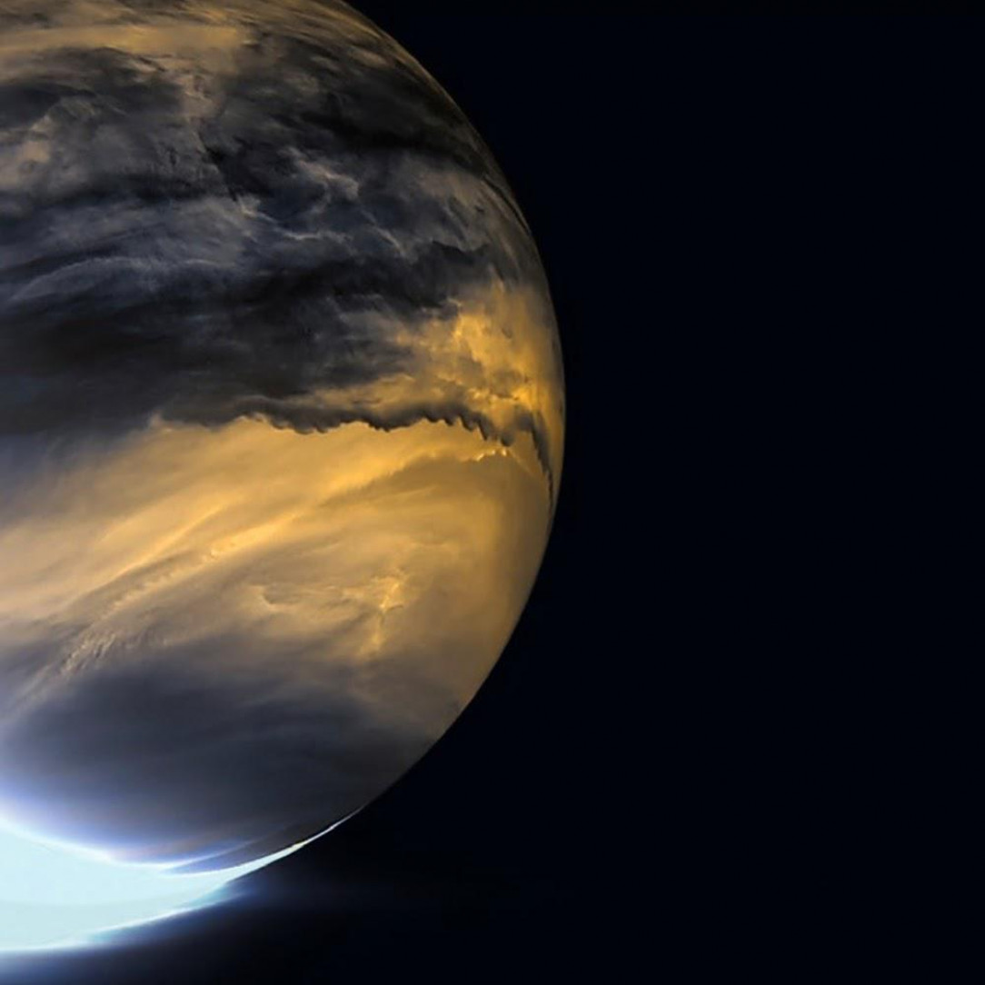 Infrared image of clouds on Venus