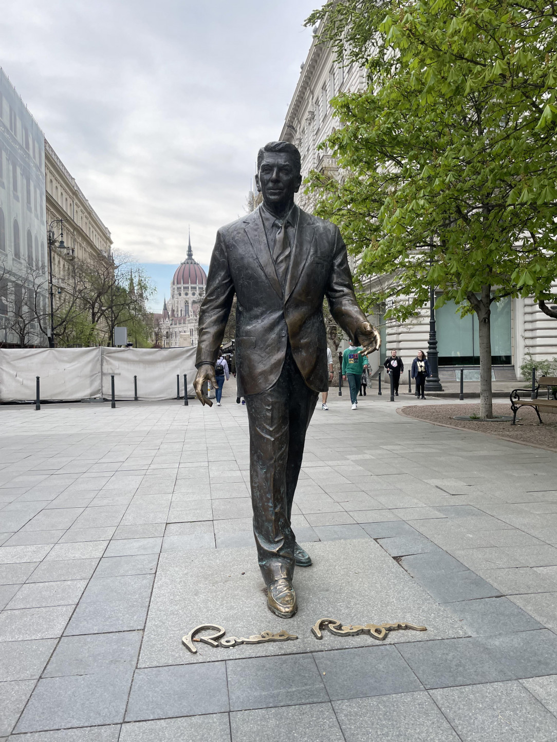 Statue of Ronald Reagan in Budapest