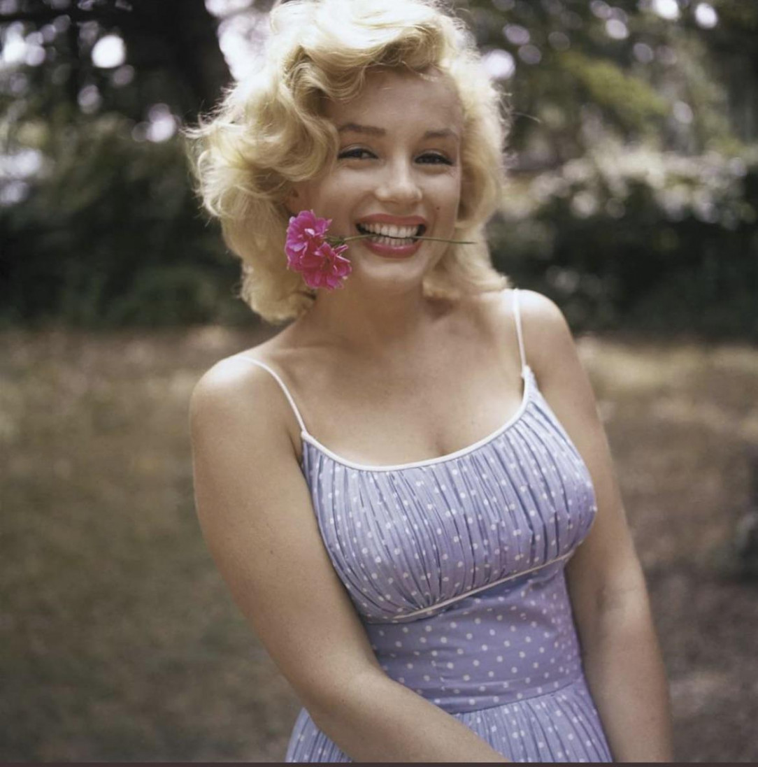 Marilyn Monroe photographed by Sam Shaw in Amagansett, New York, 1957