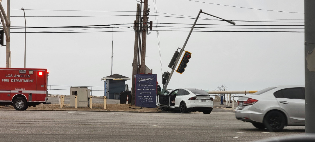 Traffic light: &quot;Bitch, I TOLD you to stop. &quot;