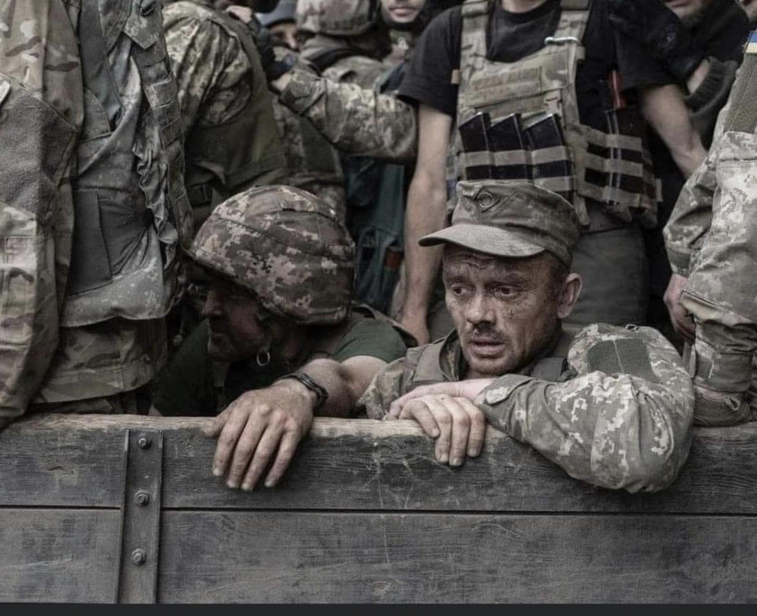 Exhausted, tired but unbroken. Ukrainian soliders leaving Sievierodonetzk. Photo by Joanna - Maria Fritz