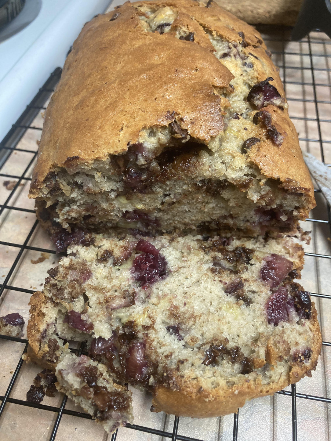 Chocolate Cherry Banana Bread made with fresh ripe bananas and cherries! Can’t believe I never tried this before!