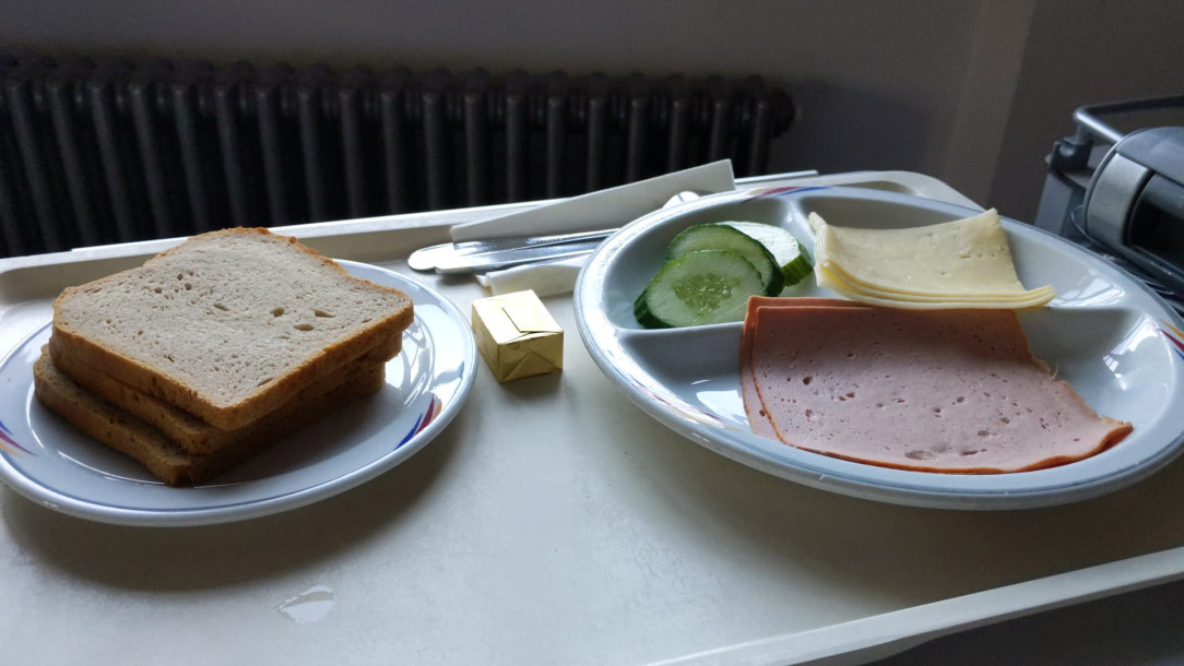 Dinner in a German hospital 0 eur, I would pay 15 for the Portuguese one