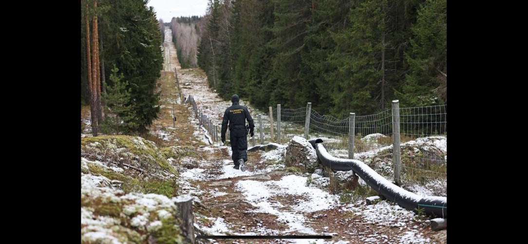 Finland starts building fence in Russia Border - current fence in picture