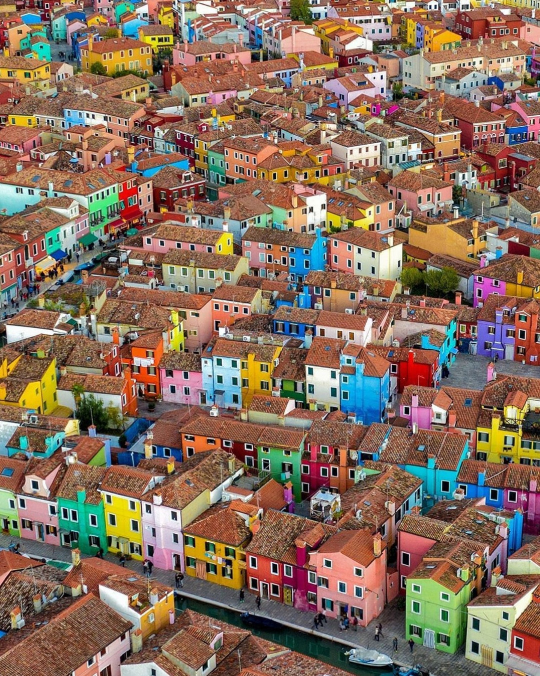 Colorful Burano, Italy