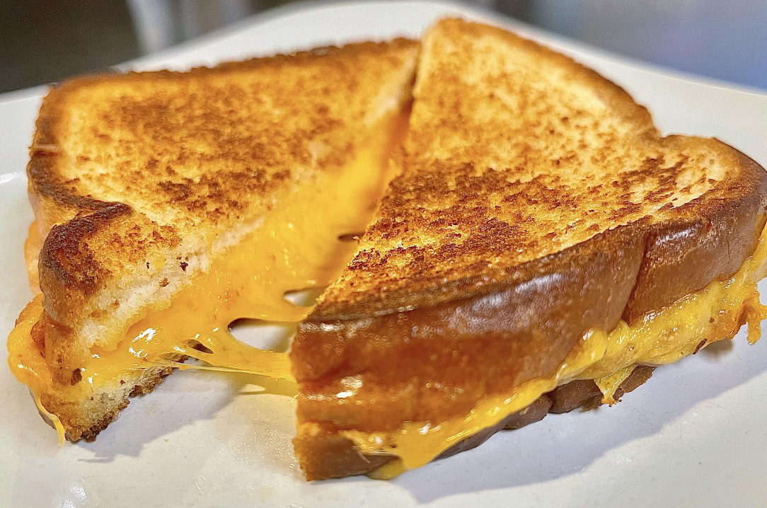 Grilled American &amp; cheddar