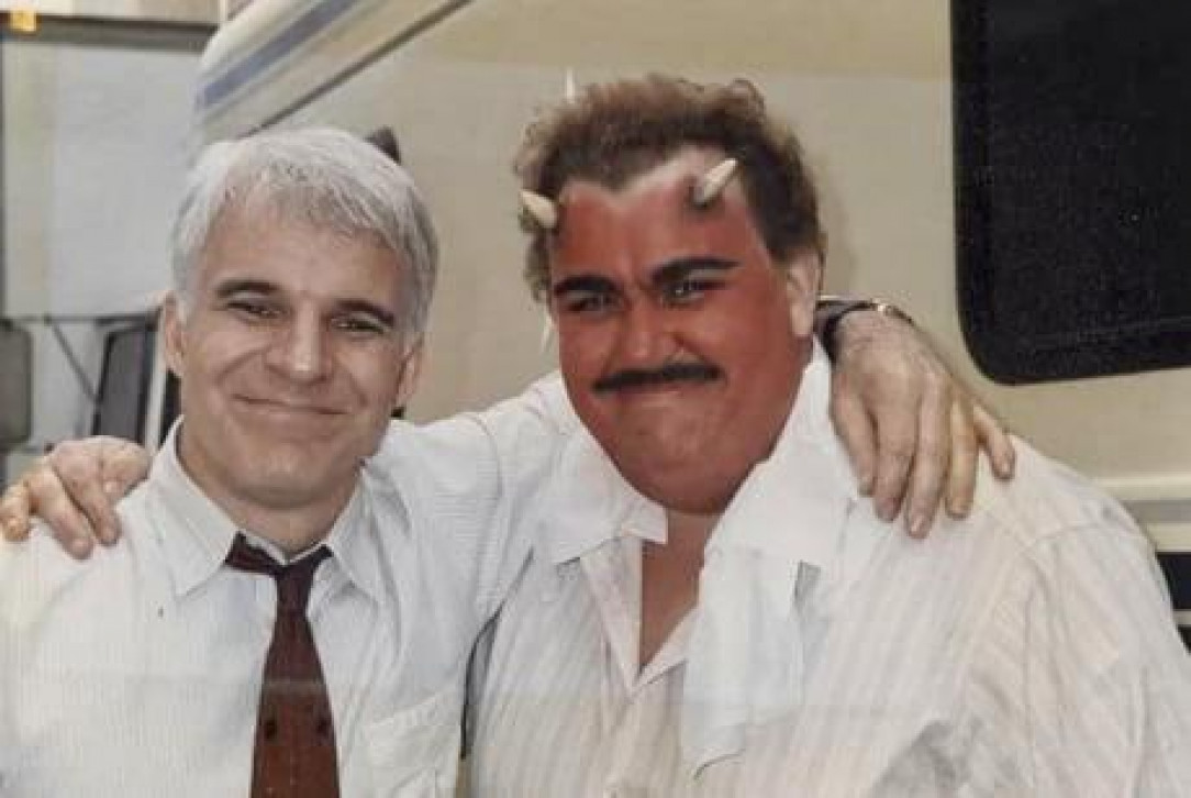 Steve Martin and John Candy on set of ‘Planes, Trains, and Automobiles’ (1987)