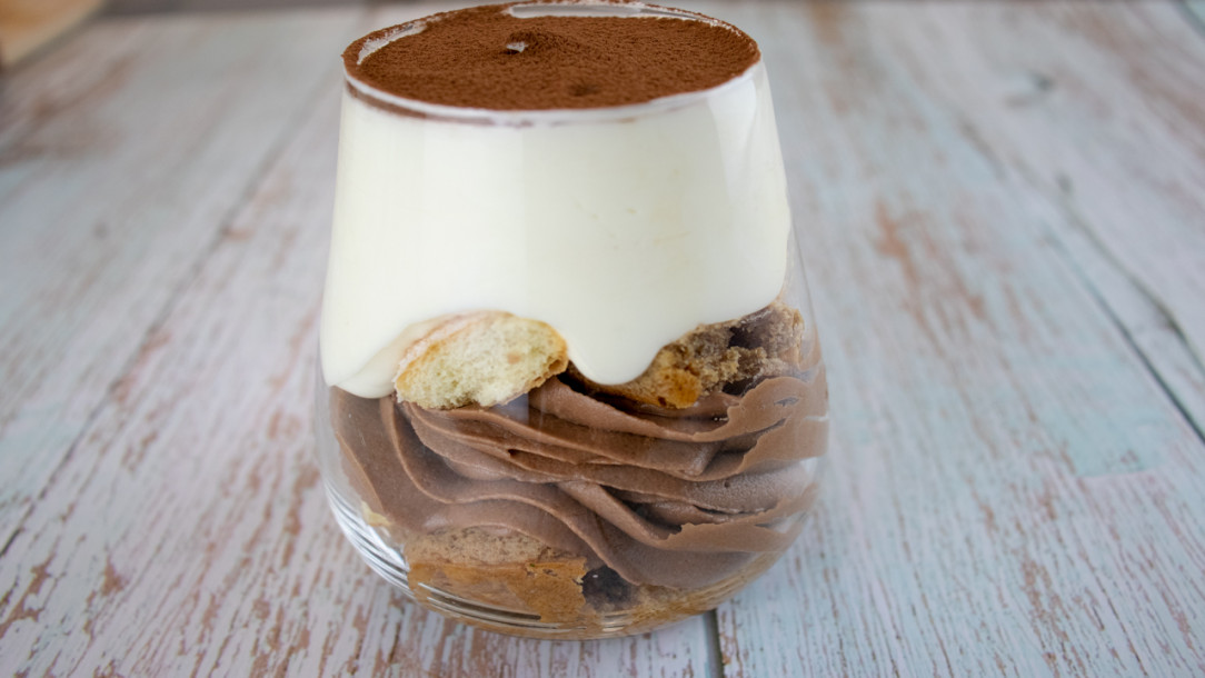 Eggless Tiramisu With Double Cream!