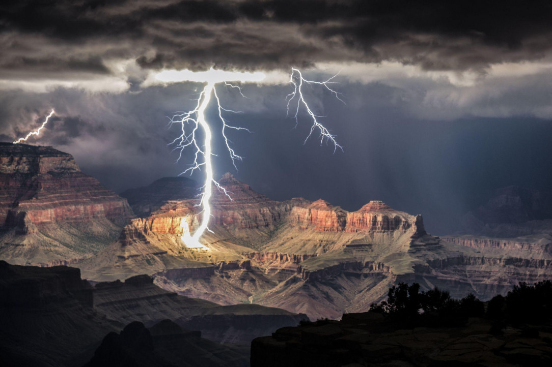 How the Grand Canyon looks lit up only by a lightning strike