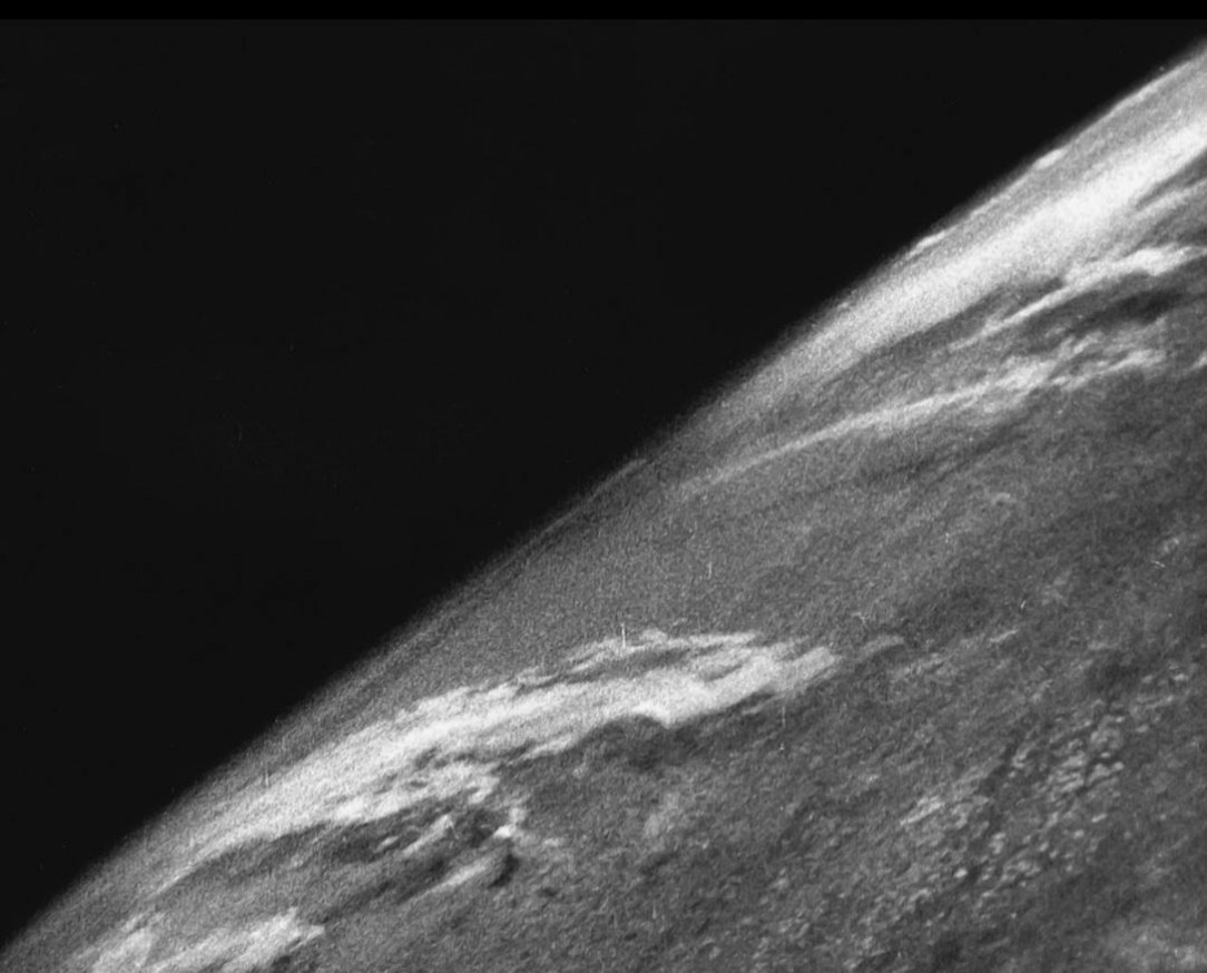 First photo of Space dated 24-okt-1946