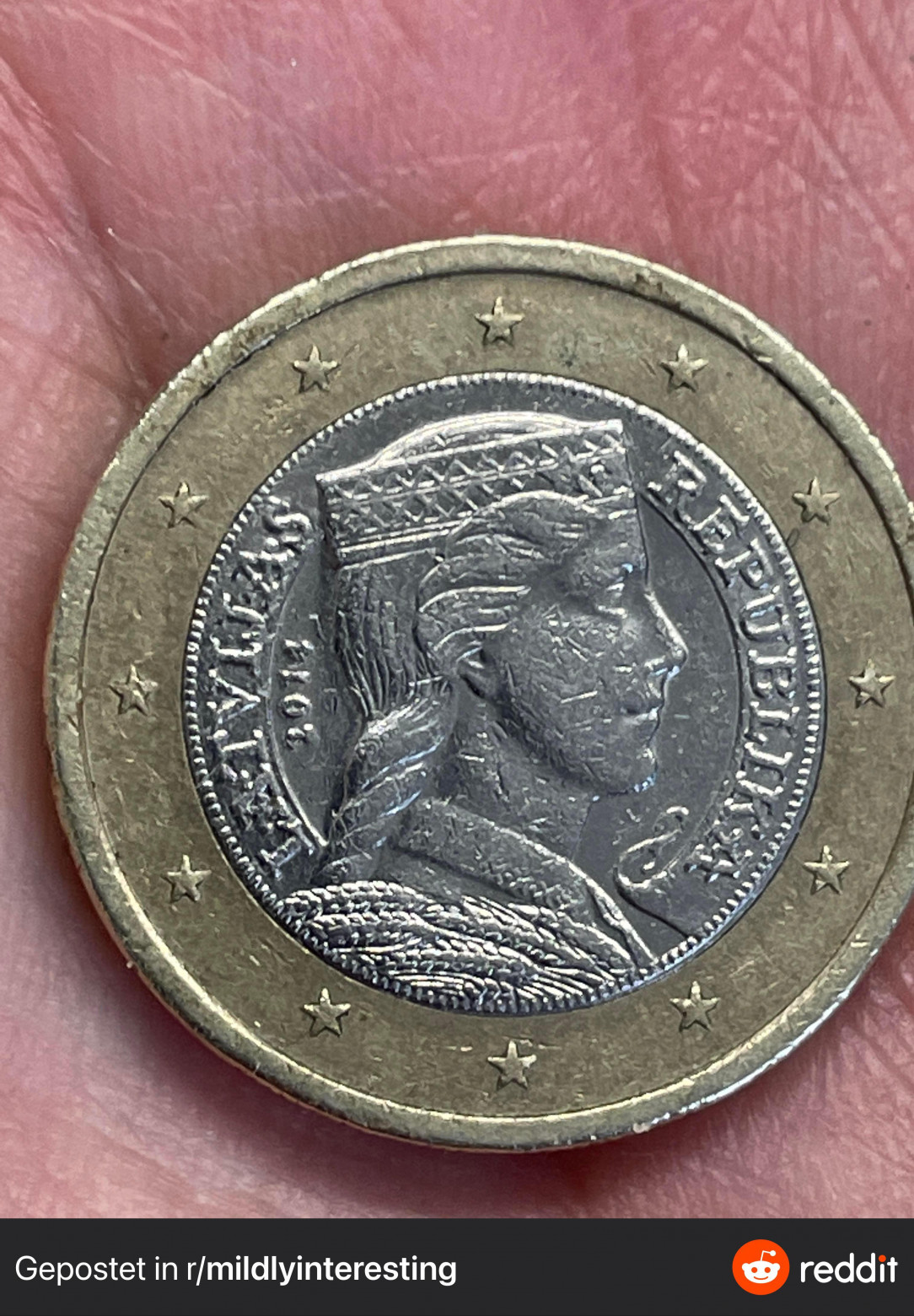 Mildly interesting: A 1 Euro coin from Latvia