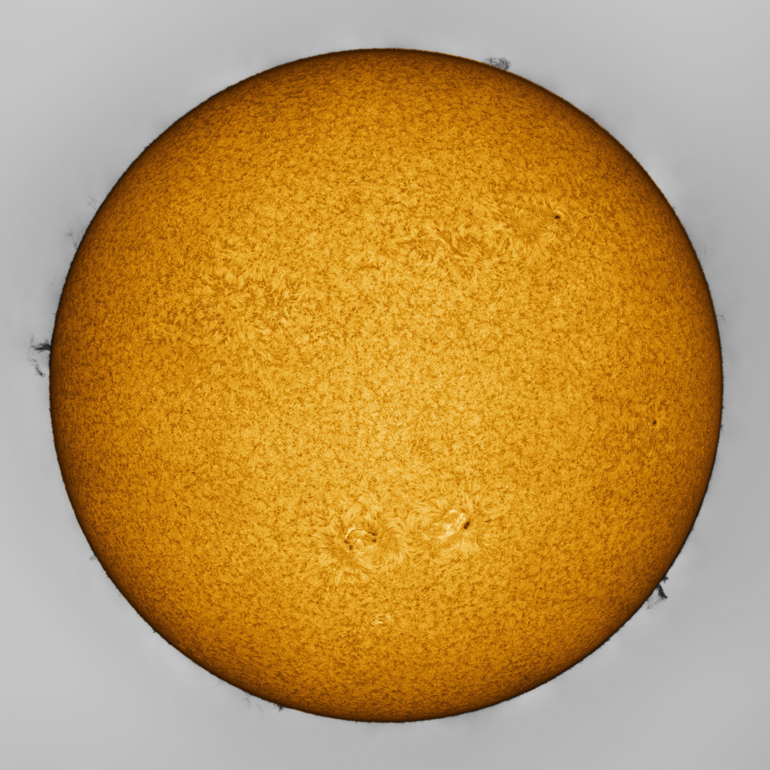 248 megapixel image of the Sun - Gets better close up