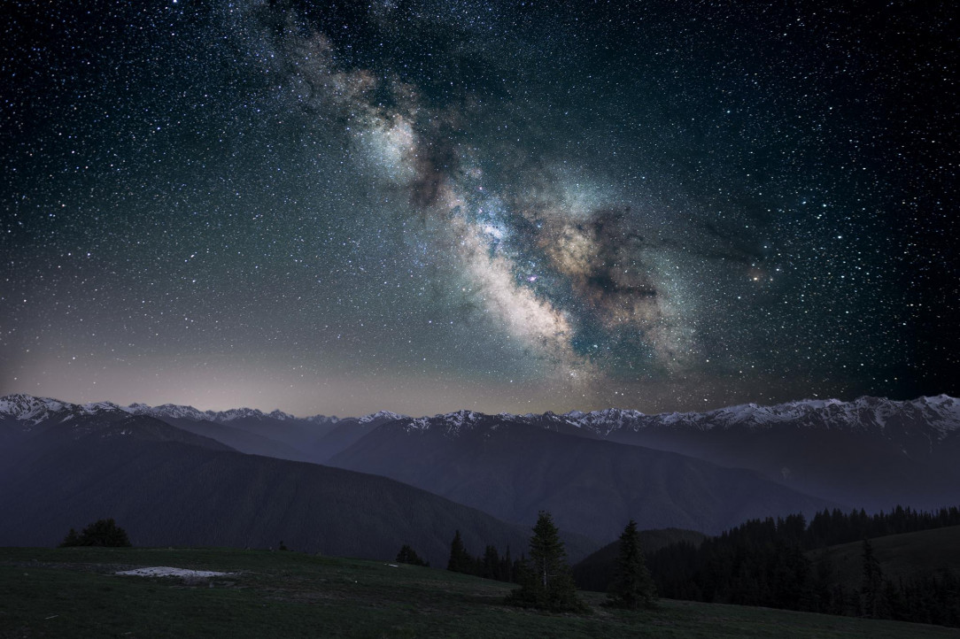 The Milky Way above the Olympic Mountains