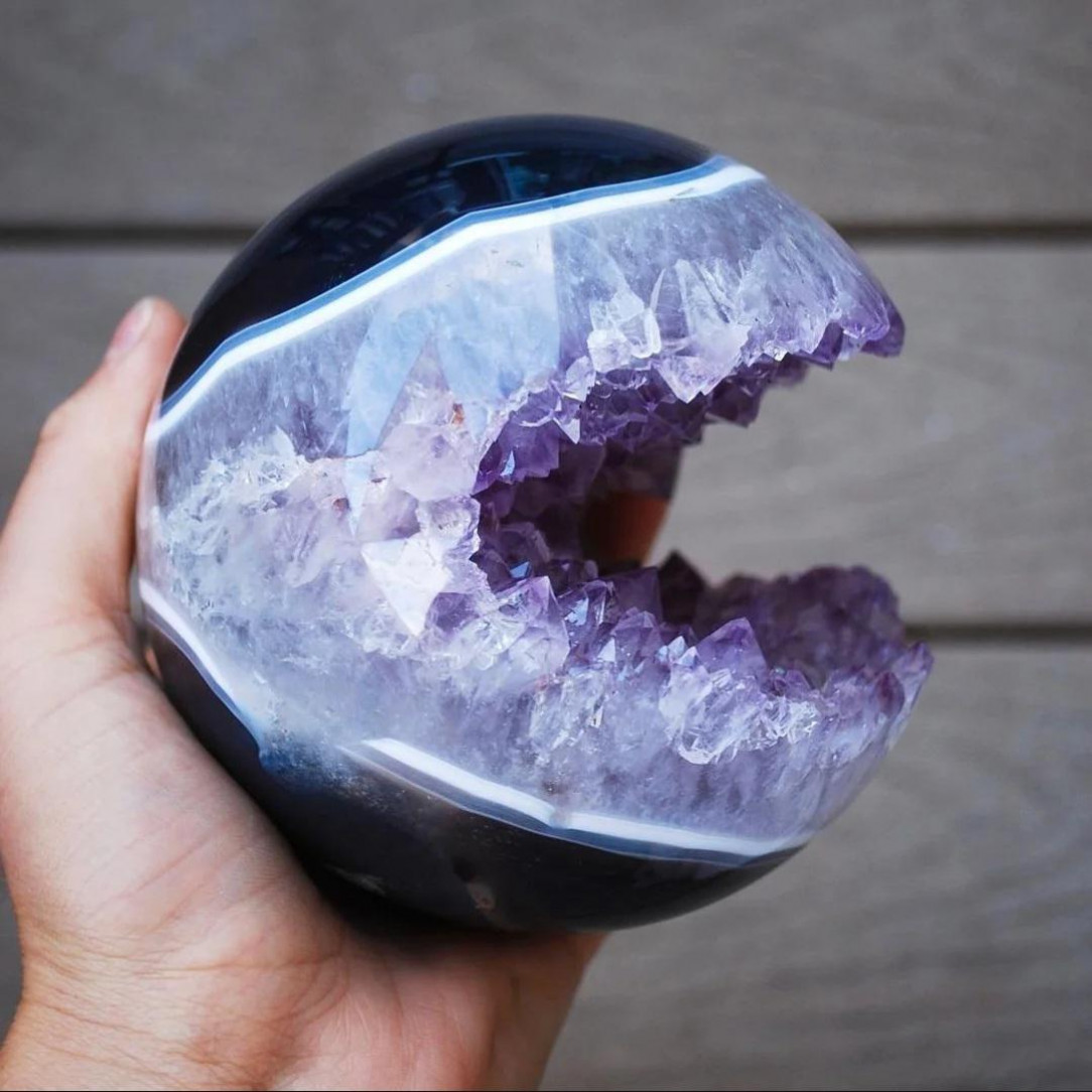 This round geode