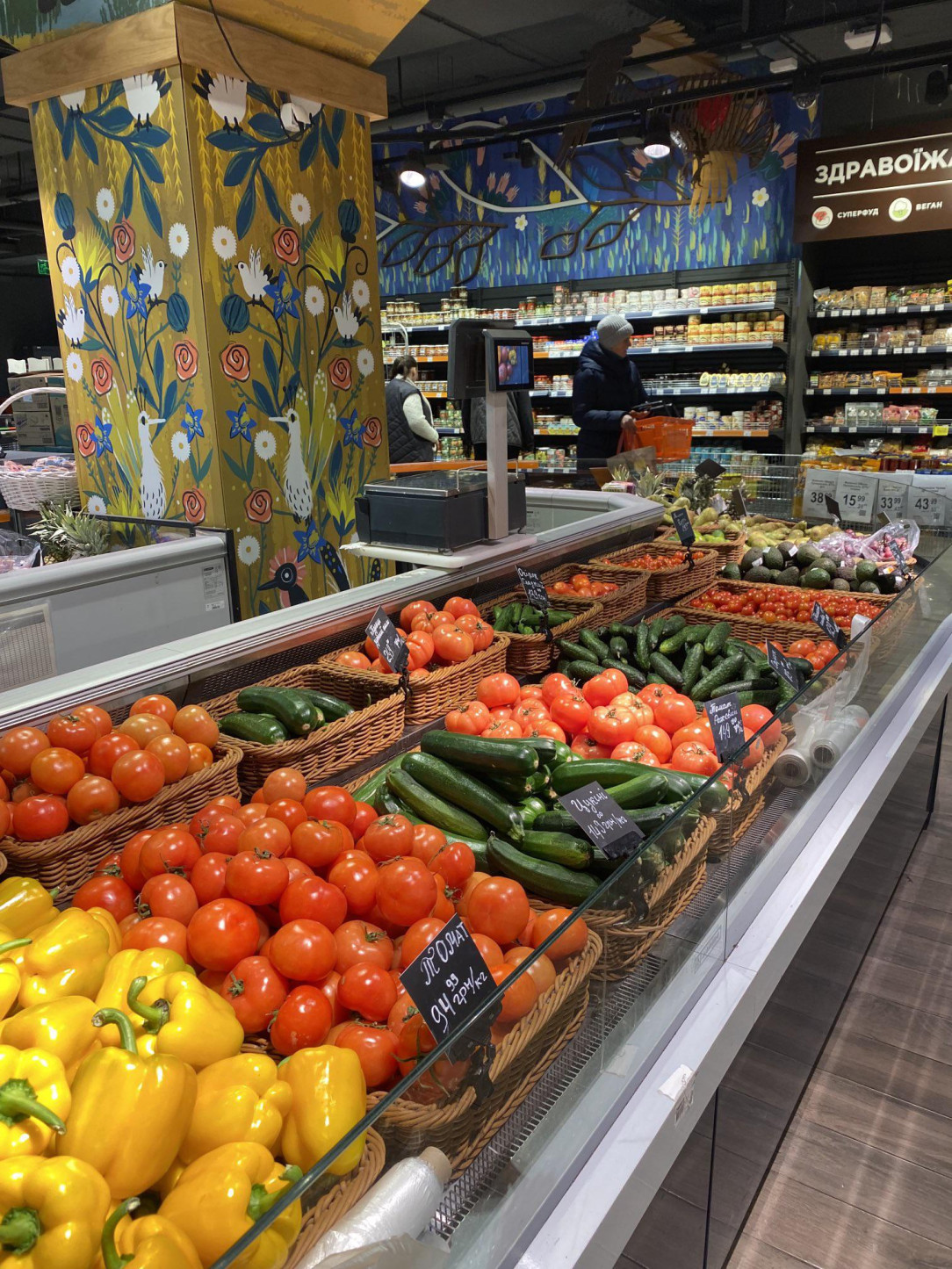 A fully stocked supermarket in Kherson. Despite it being a Ukrainian frontline city