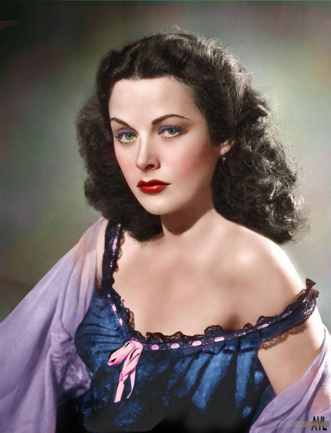 Hedy lamarr(1945) an actress and mathematician who contributed in the invention of wi-fi