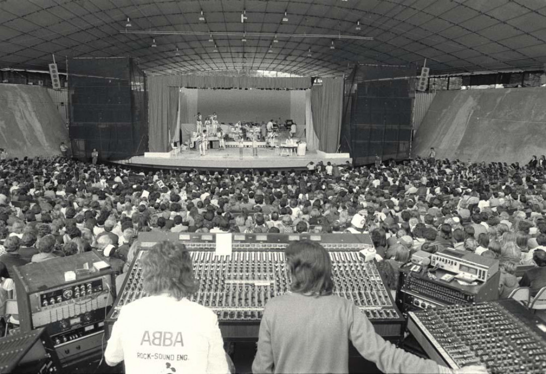 ABBA in concert, 1977